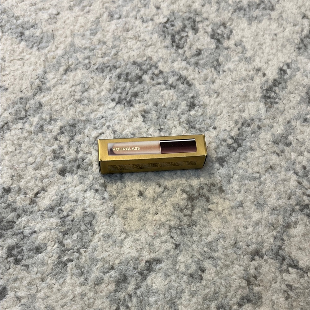 Hourglass Concealer